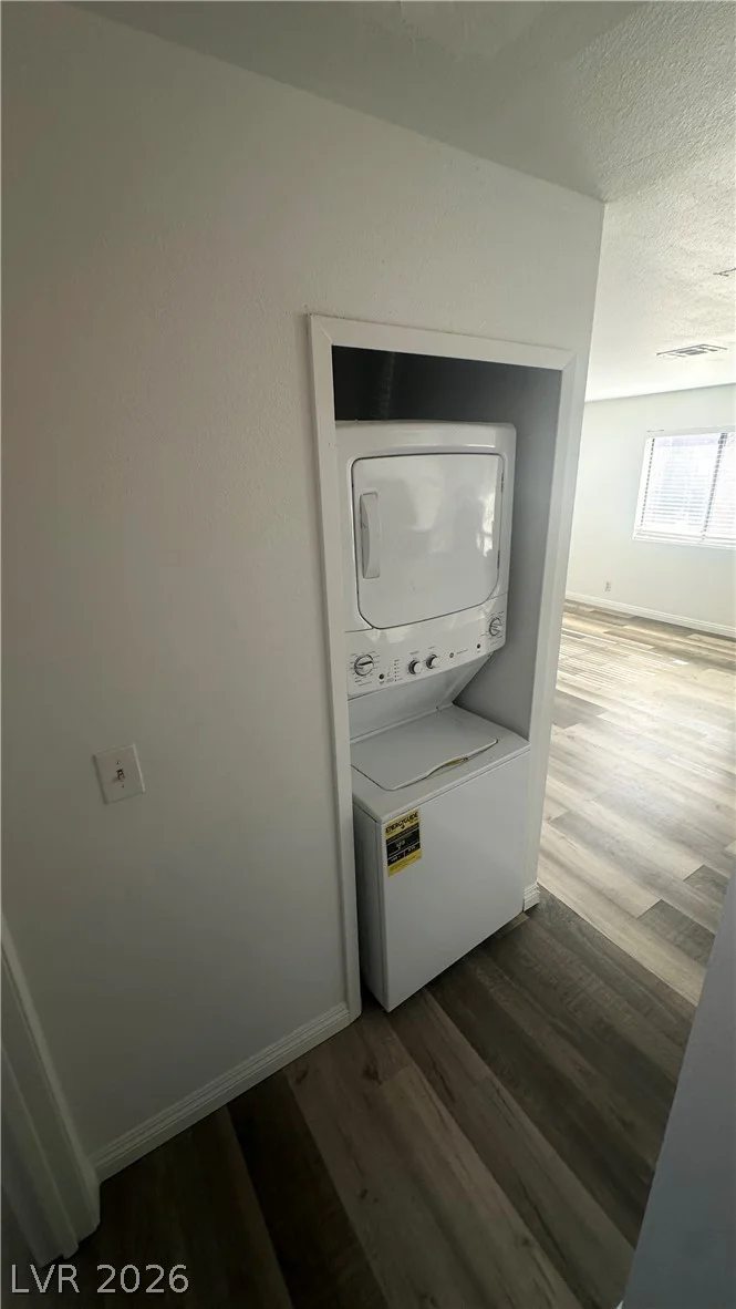 4300 Lamont, Las Vegas, NV 89115