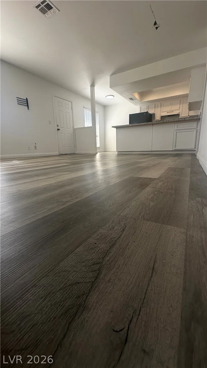 4300 Lamont, Las Vegas, NV 89115