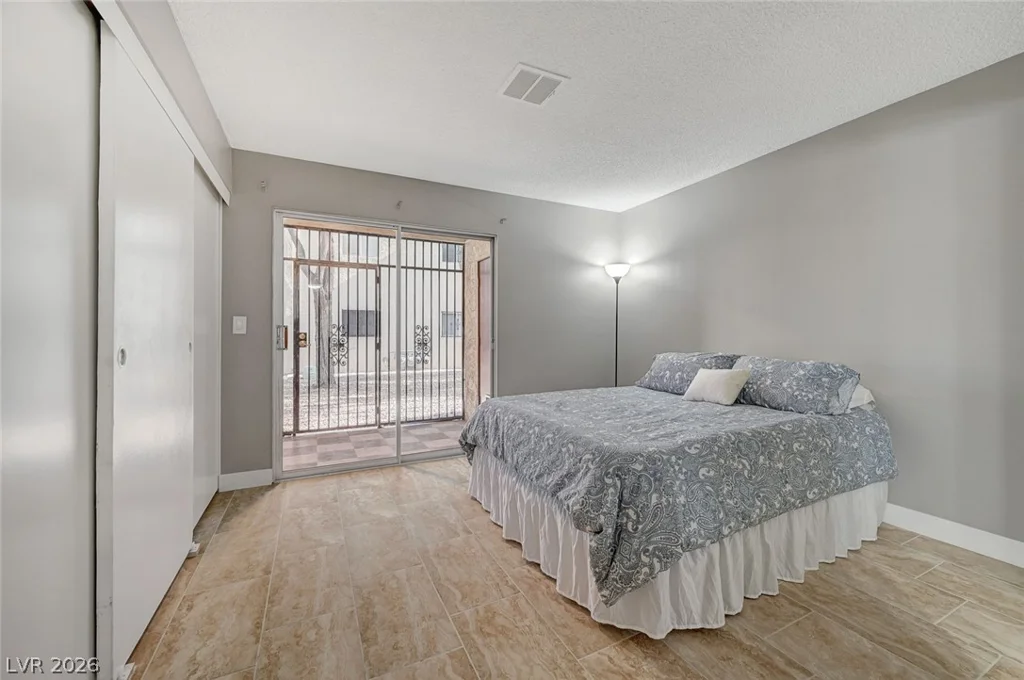 3240 Cameron, Las Vegas, NV 89102