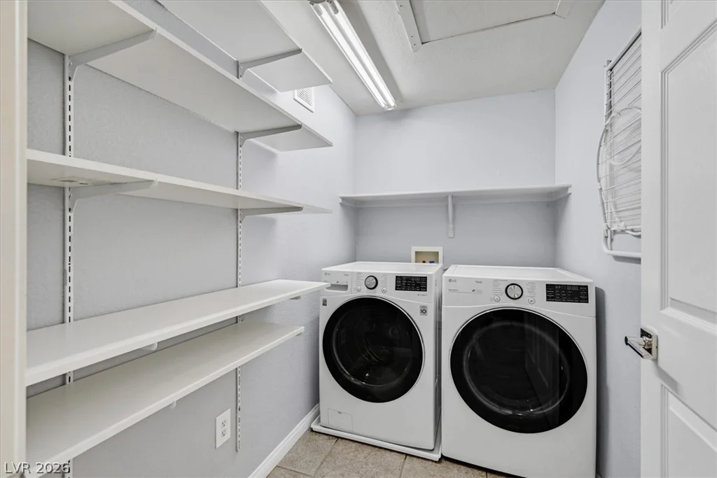 830 Carnegie, Henderson, NV 89052