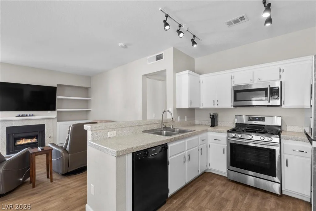 251 Green Valley, Henderson, NV 89012