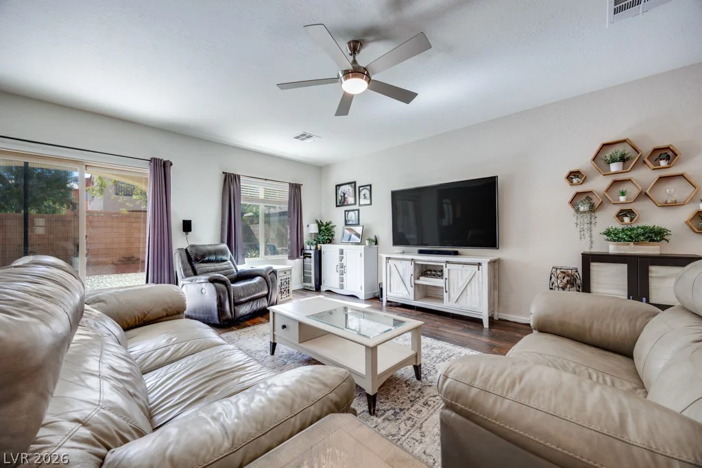 7039 Positano Hill, Las Vegas, NV 89178