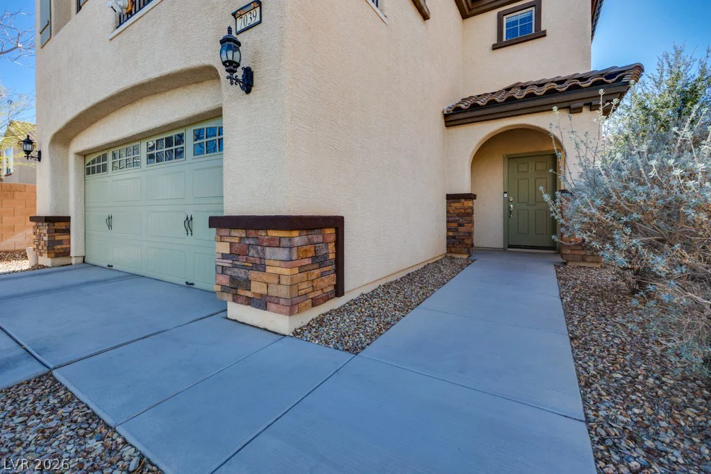 7039 Positano Hill, Las Vegas, NV 89178