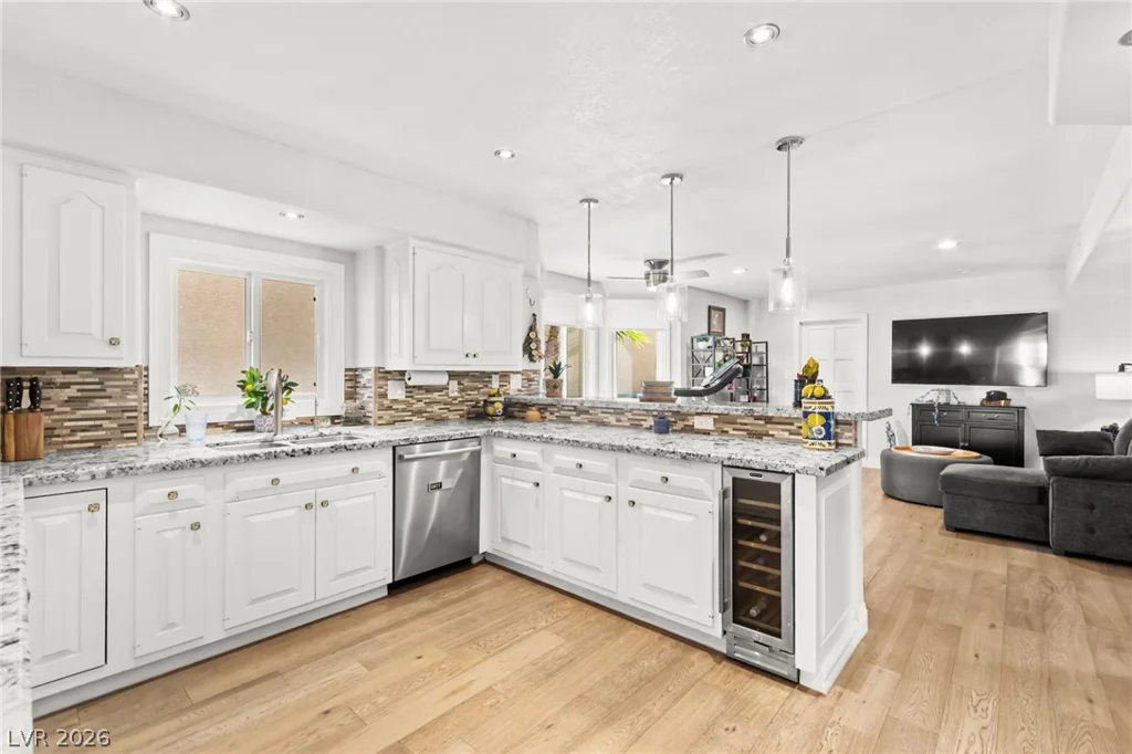 5090 Breakers, Las Vegas, NV 89113