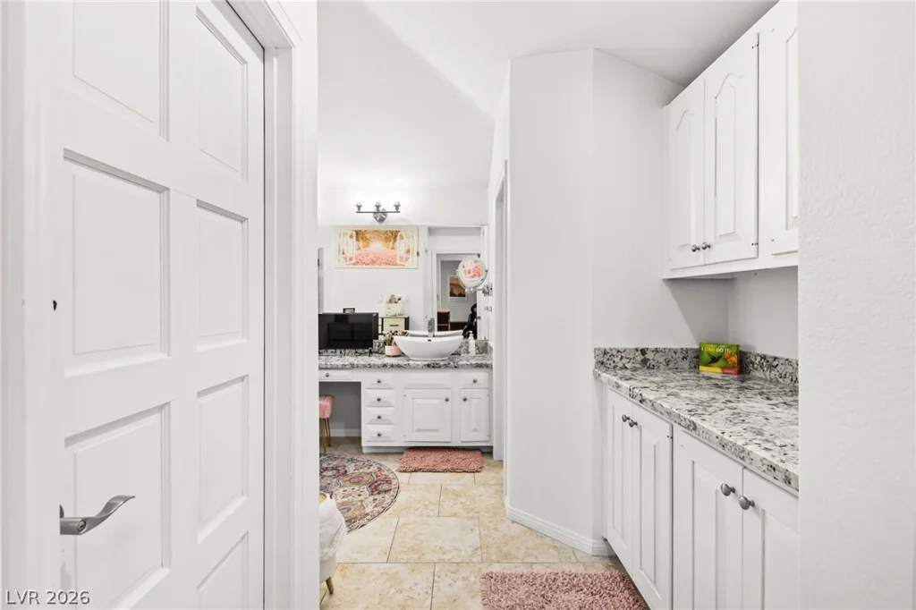 5090 Breakers, Las Vegas, NV 89113
