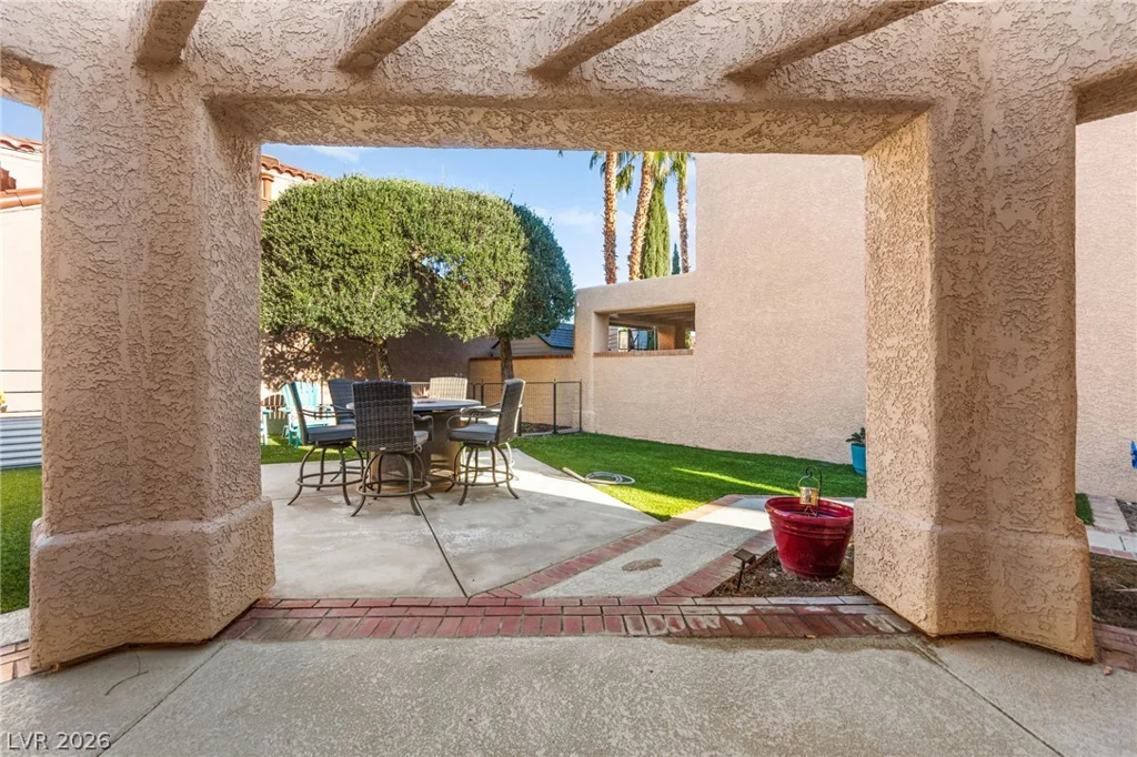 5090 Breakers, Las Vegas, NV 89113