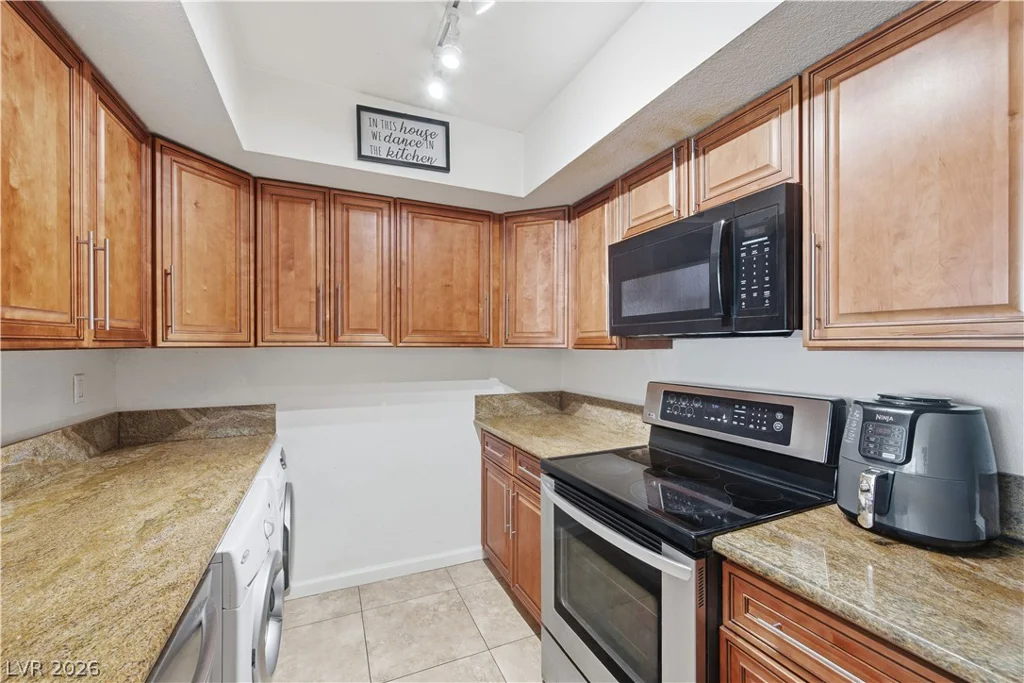 2838 Geary, Las Vegas, NV 89109