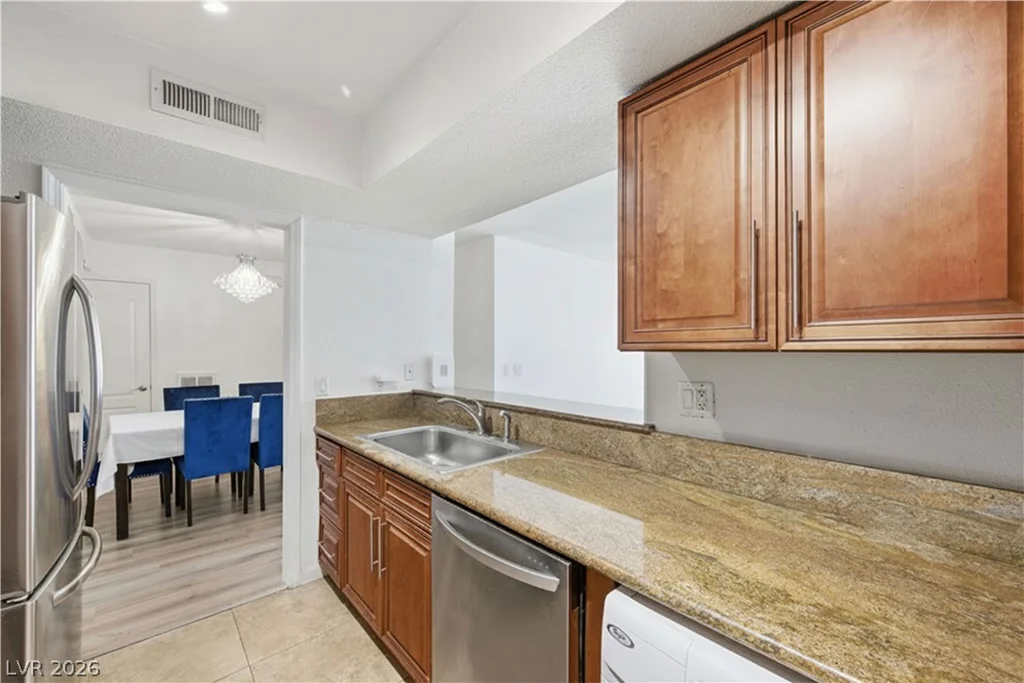 2838 Geary, Las Vegas, NV 89109