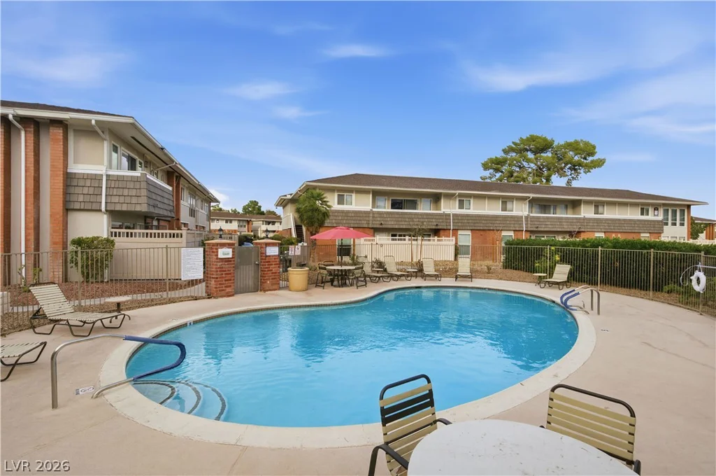 2838 Geary, Las Vegas, NV 89109