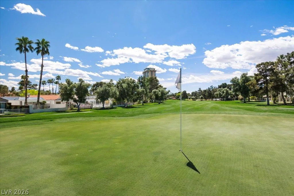 2838 Geary, Las Vegas, NV 89109