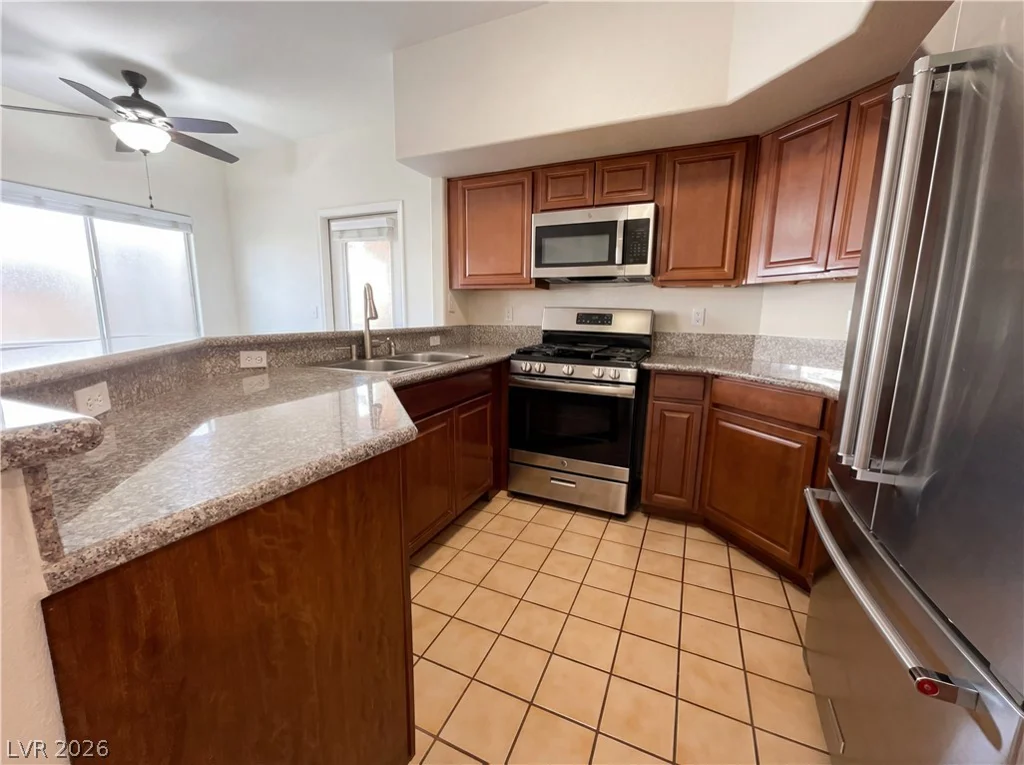 900 Heavenly Hills, Las Vegas, NV 89145