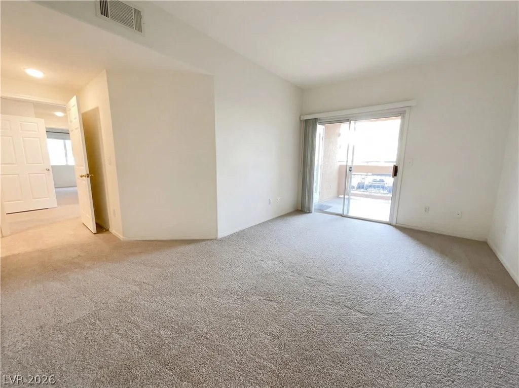 900 Heavenly Hills, Las Vegas, NV 89145
