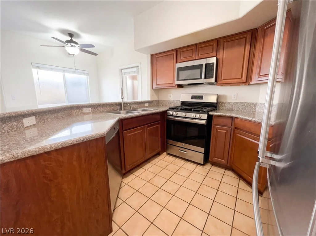 900 Heavenly Hills, Las Vegas, NV 89145