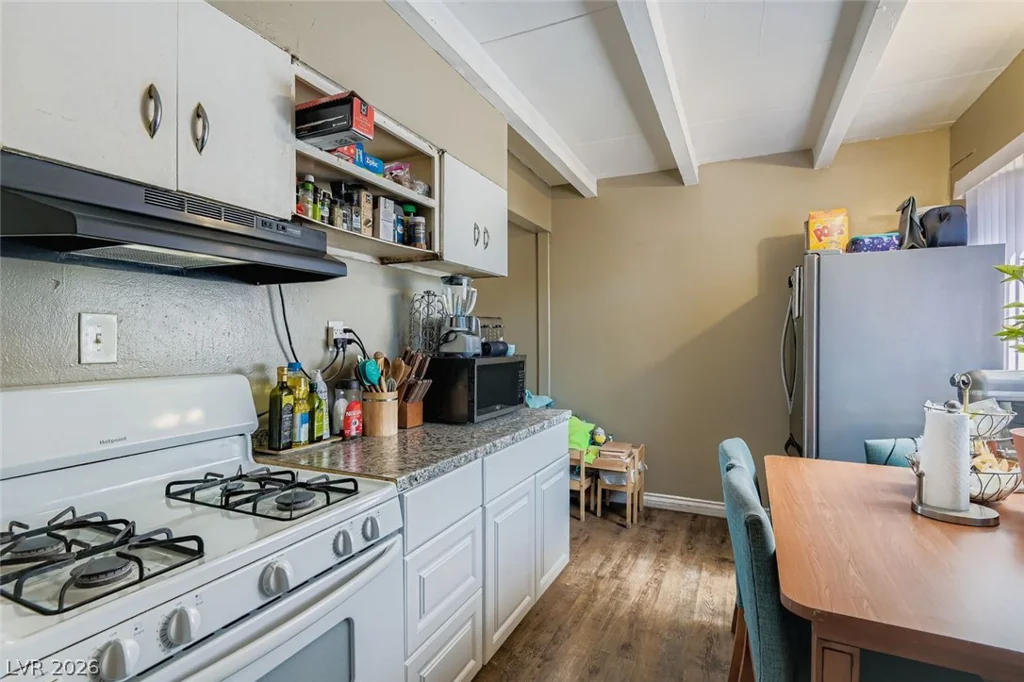 2105 Stanley, North Las Vegas, NV 89030