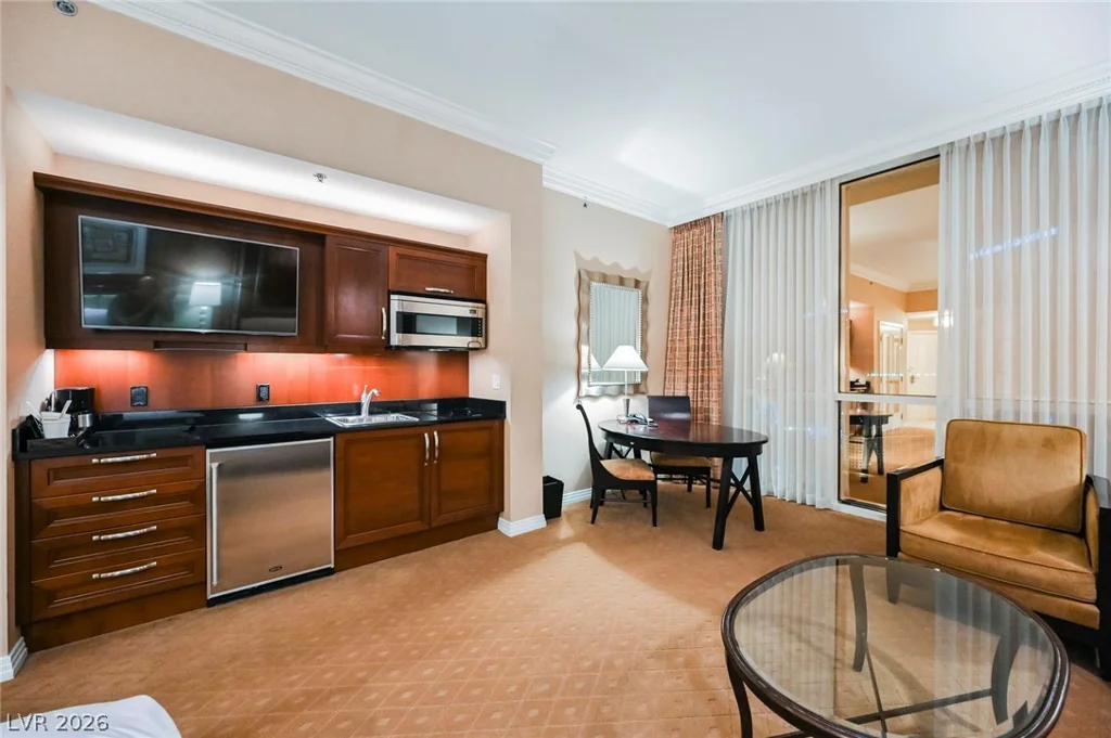 145 HARMON, Las Vegas, NV 89109