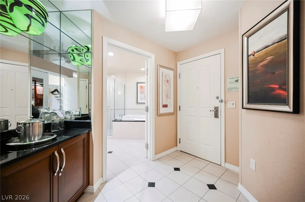 145 HARMON, Las Vegas, NV 89109