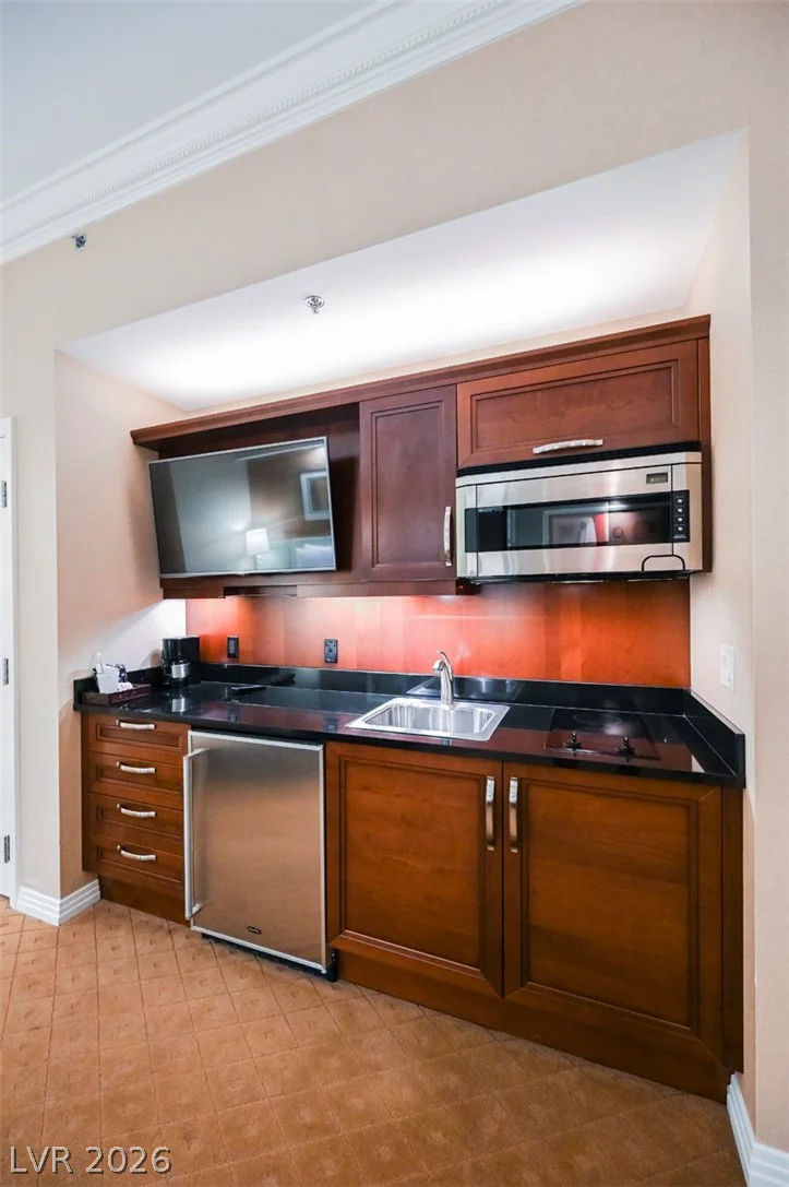 145 HARMON, Las Vegas, NV 89109