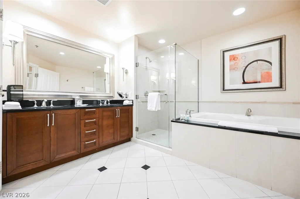 145 HARMON, Las Vegas, NV 89109