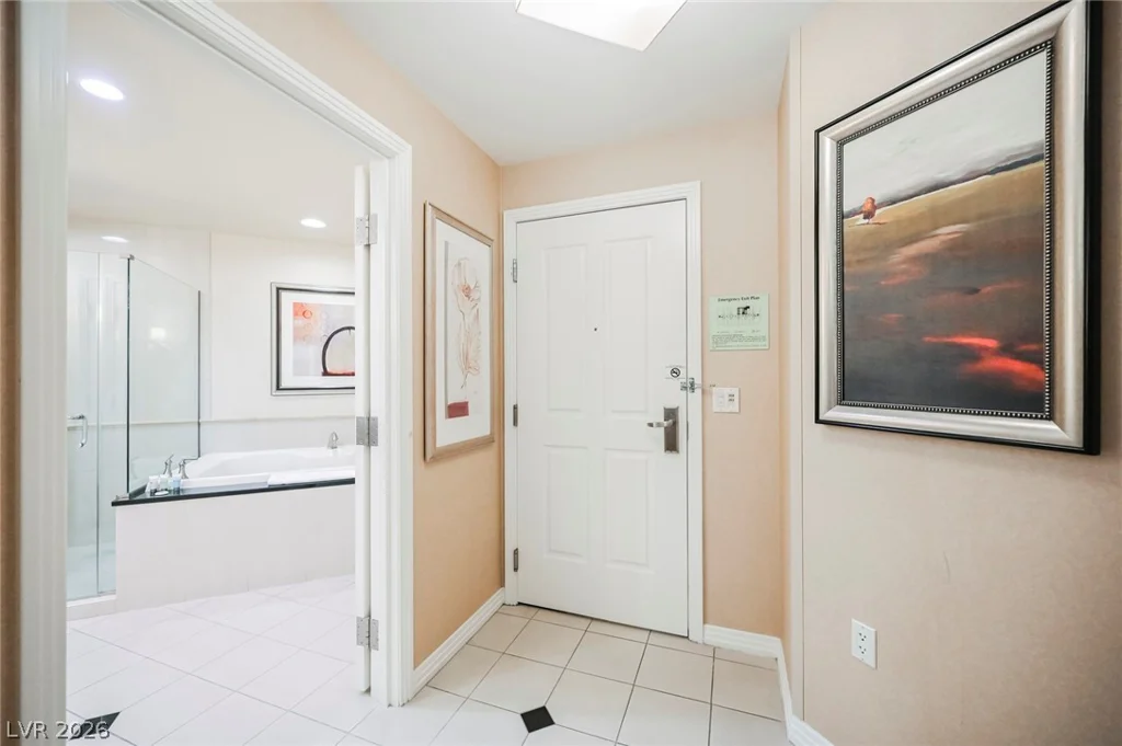 145 HARMON, Las Vegas, NV 89109
