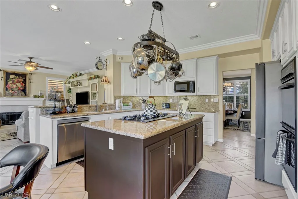 1812 Paseo Overlook, Las Vegas, NV 89128