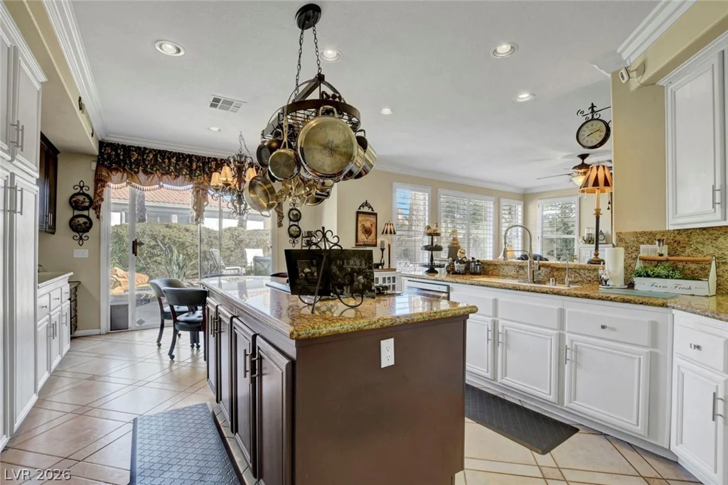 1812 Paseo Overlook, Las Vegas, NV 89128