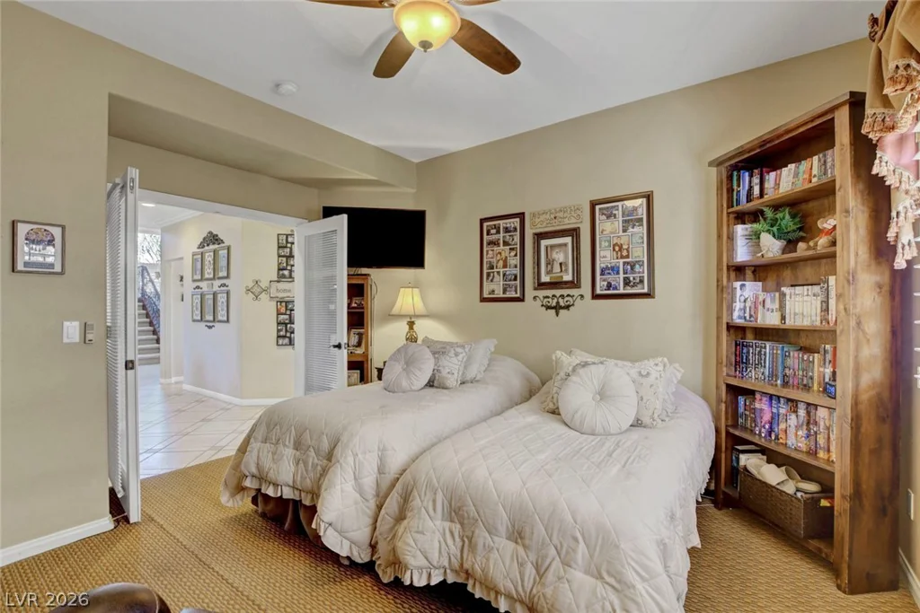 1812 Paseo Overlook, Las Vegas, NV 89128