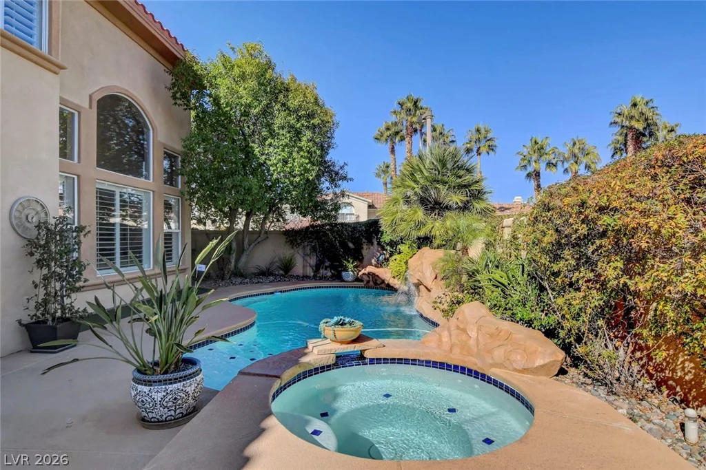 1812 Paseo Overlook, Las Vegas, NV 89128
