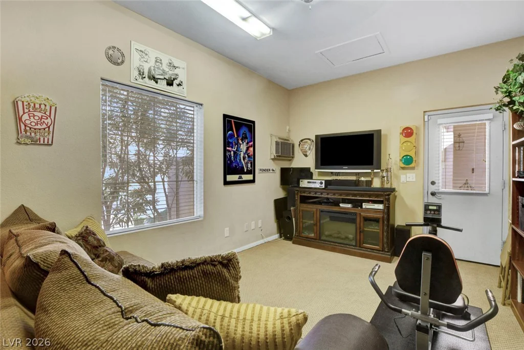 1812 Paseo Overlook, Las Vegas, NV 89128