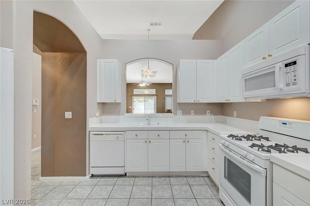 5060 Shadow River, Las Vegas, NV 89148
