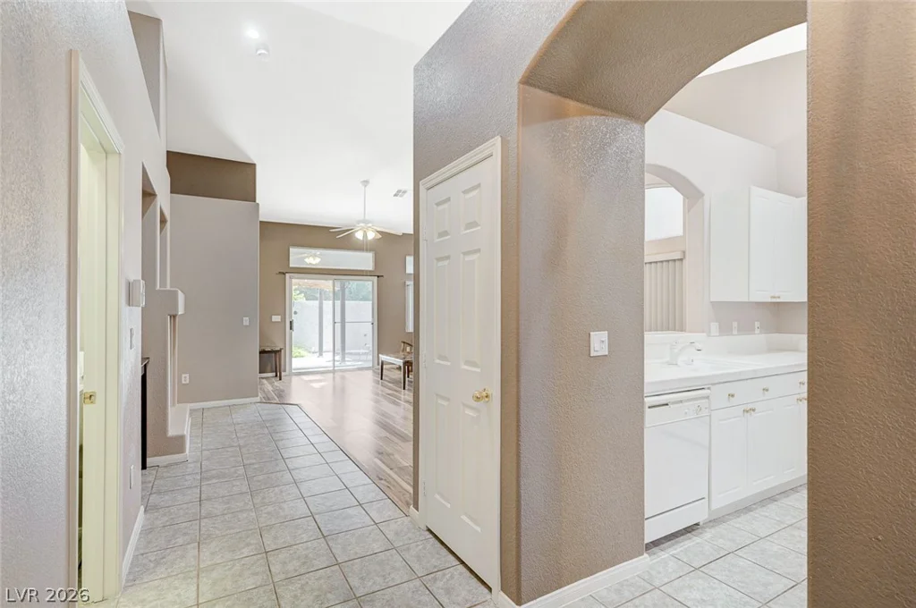 5060 Shadow River, Las Vegas, NV 89148