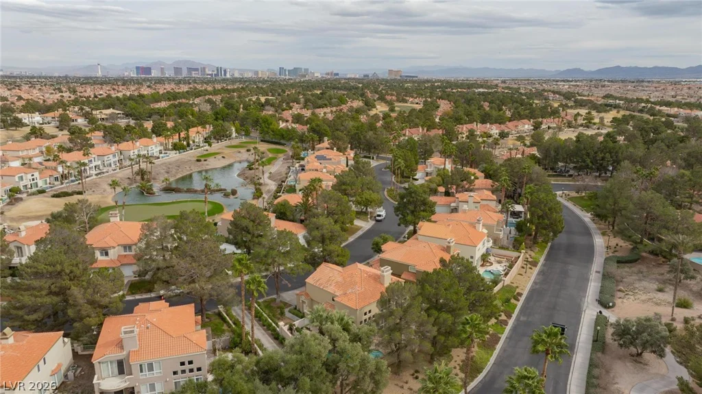 8229 Crow Valley, Las Vegas, NV 89113