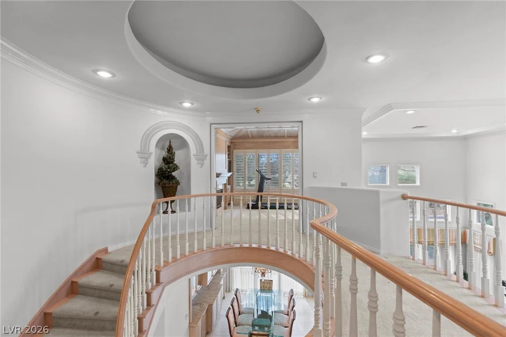 8229 Crow Valley, Las Vegas, NV 89113