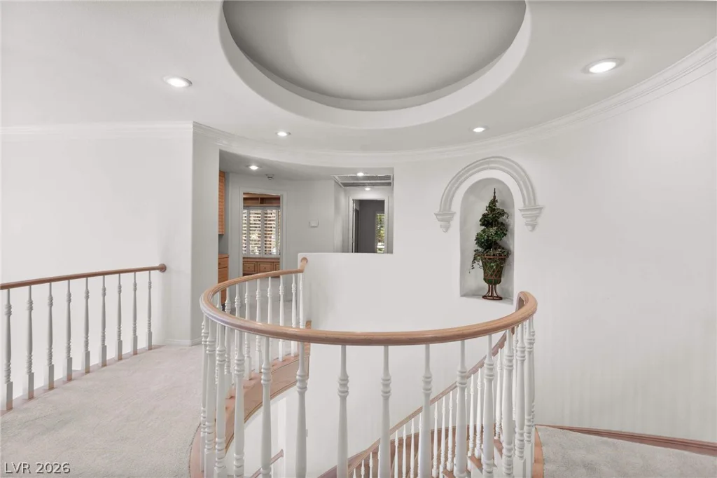 8229 Crow Valley, Las Vegas, NV 89113