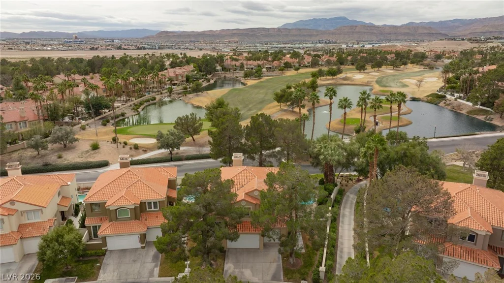8229 Crow Valley, Las Vegas, NV 89113