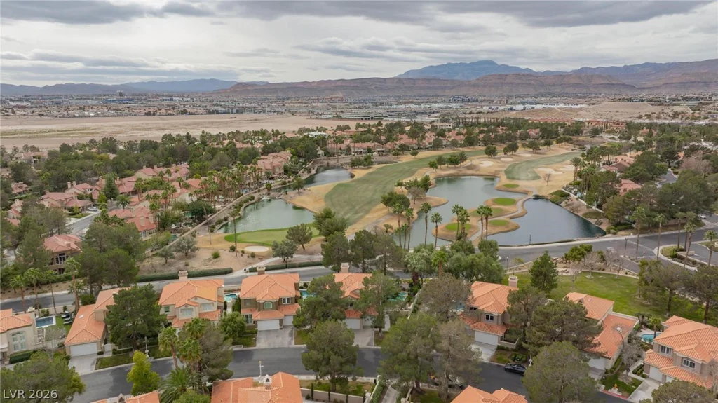 8229 Crow Valley, Las Vegas, NV 89113