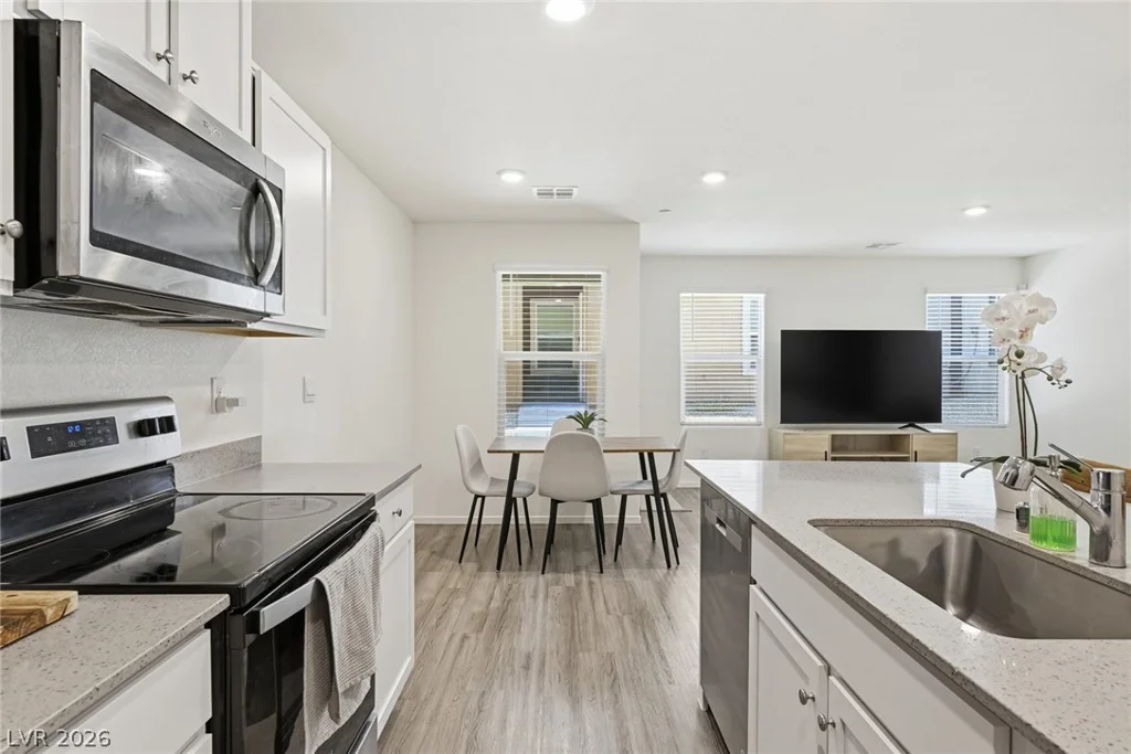 9929 Canary Hills, Las Vegas, NV 89141