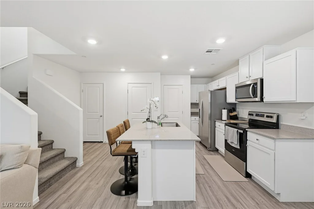 9929 Canary Hills, Las Vegas, NV 89141