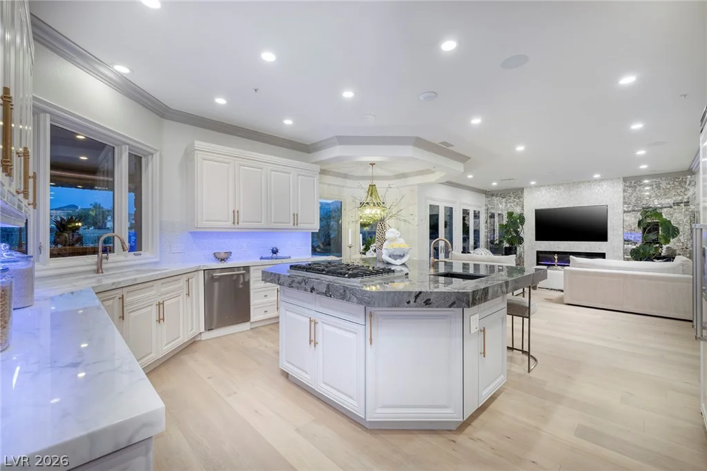 4 Ayden, Henderson, NV 89052