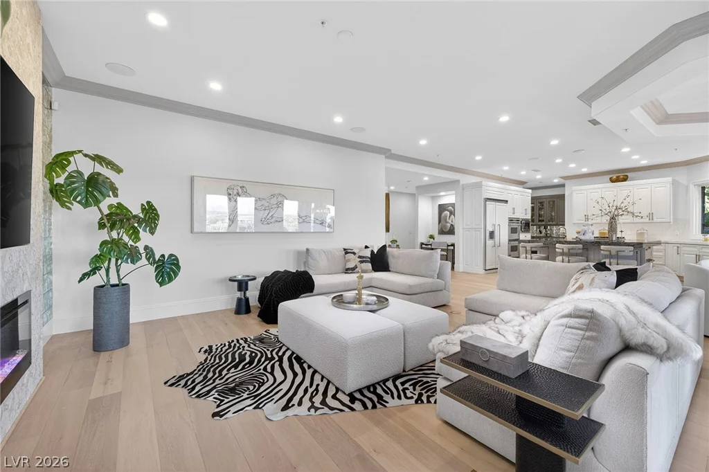 4 Ayden, Henderson, NV 89052