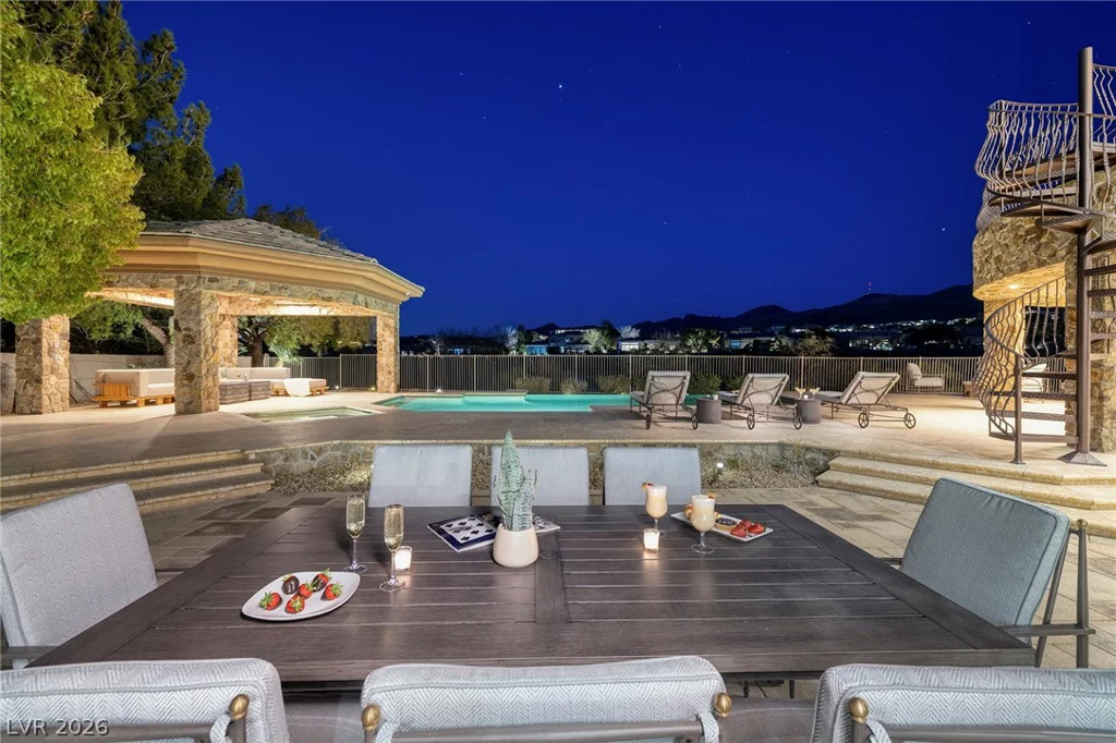 4 Ayden, Henderson, NV 89052