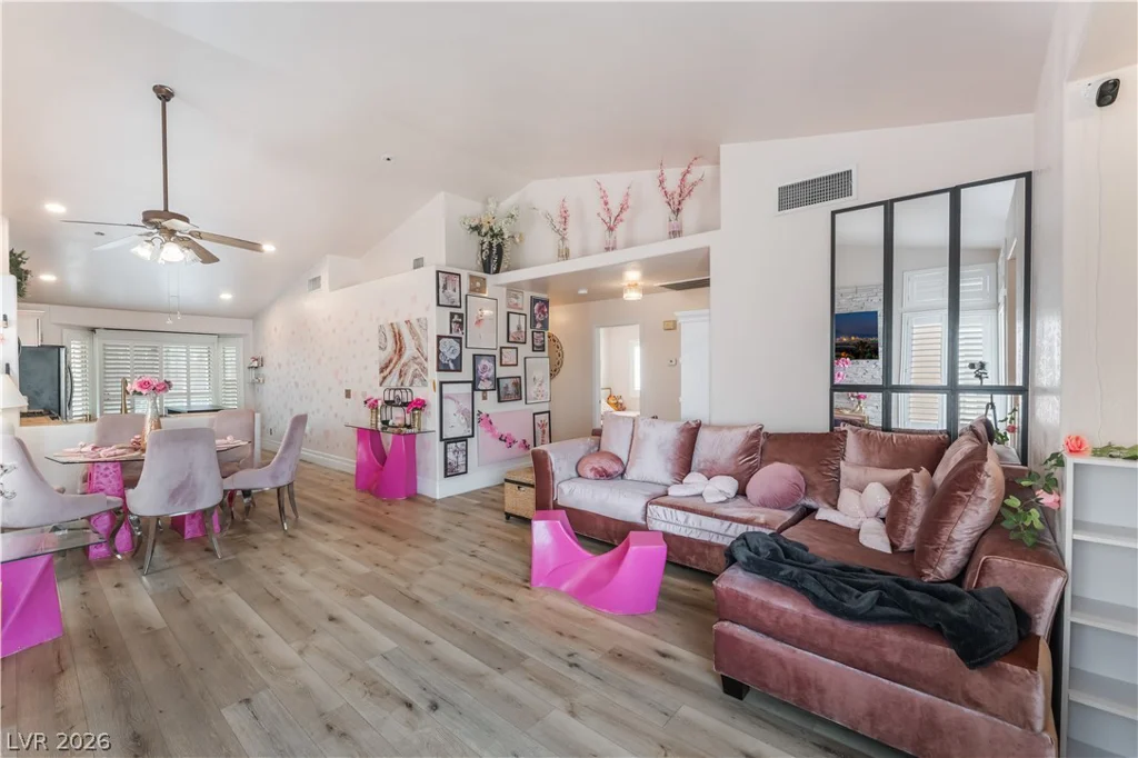 1929 Grand Prairie, North Las Vegas, NV 89032