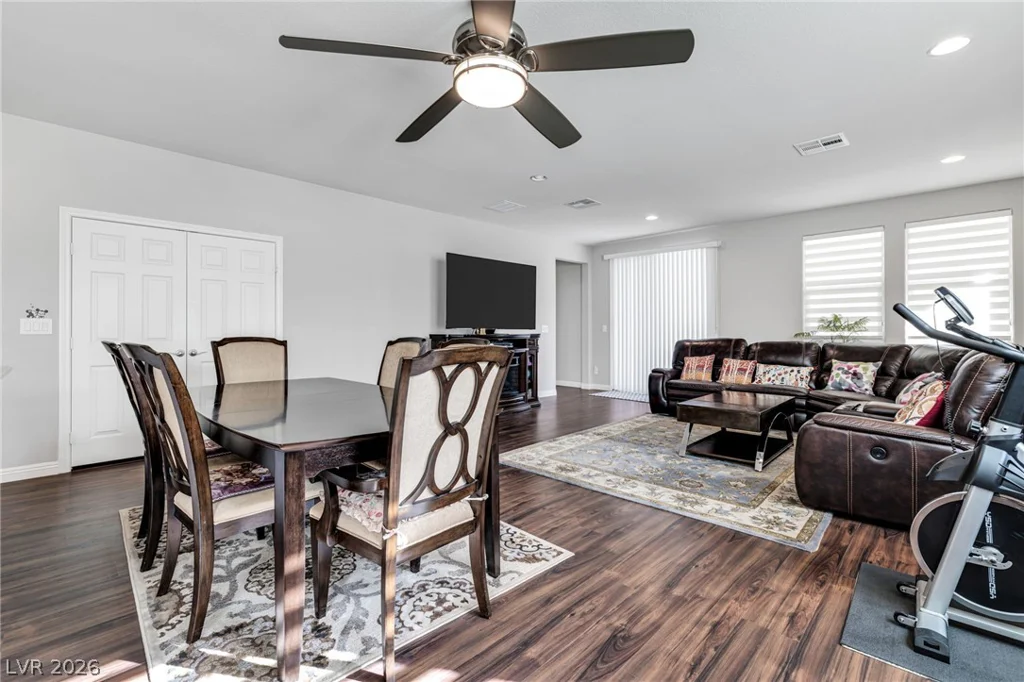 766 Topocoba, Las Vegas, NV 89178