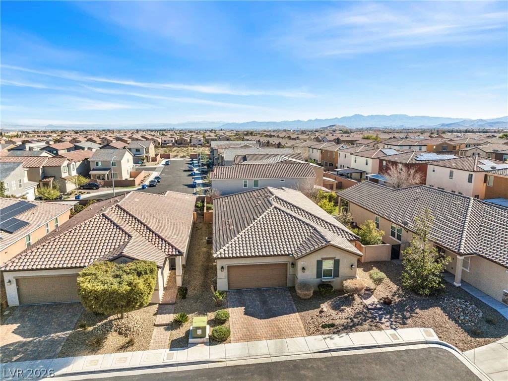 766 Topocoba, Las Vegas, NV 89178
