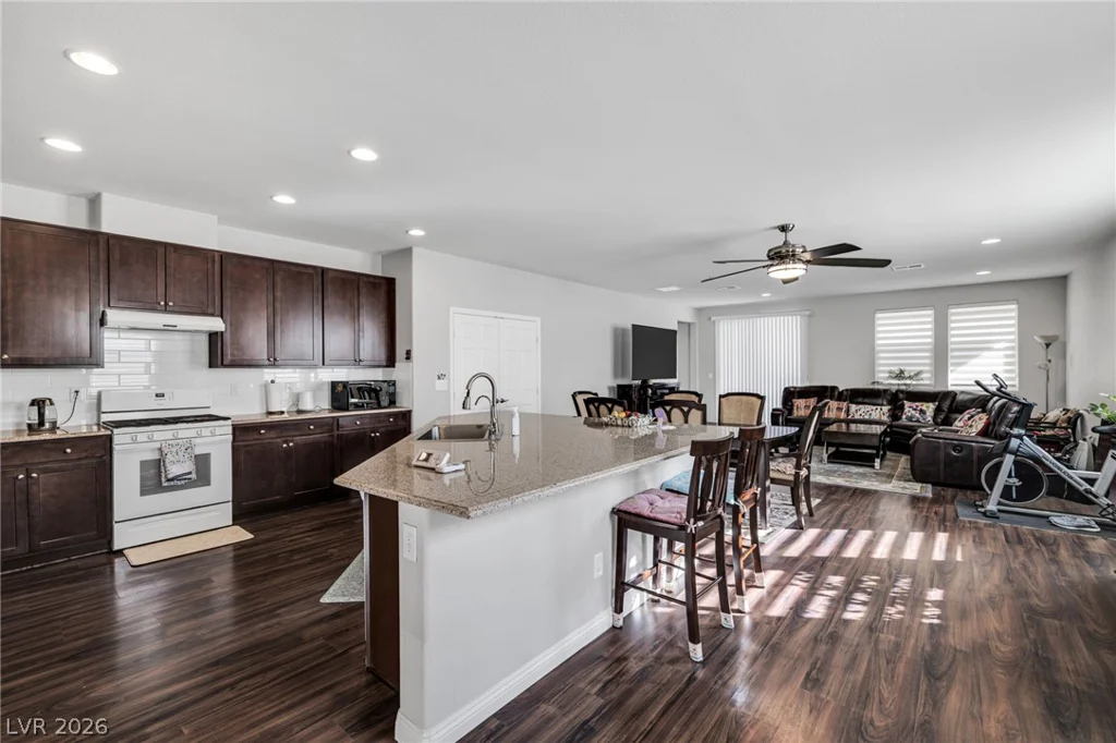 766 Topocoba, Las Vegas, NV 89178