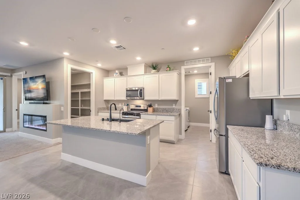 70 Lake Bluff, Henderson, NV 89011