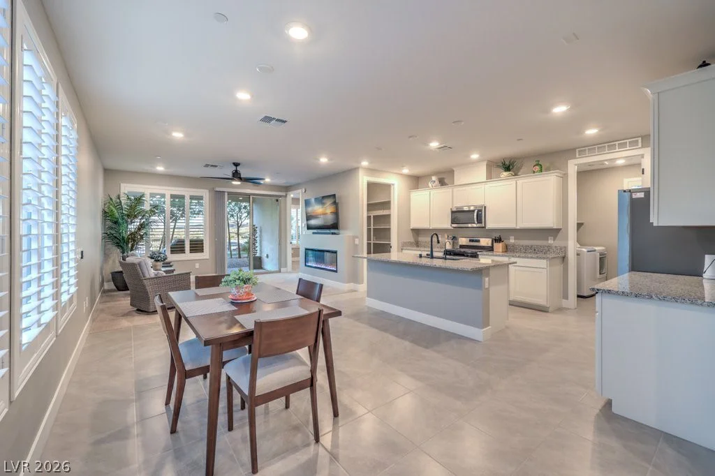 70 Lake Bluff, Henderson, NV 89011