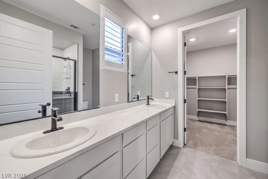 70 Lake Bluff, Henderson, NV 89011