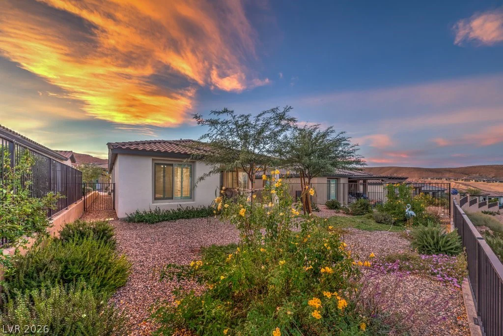 70 Lake Bluff, Henderson, NV 89011