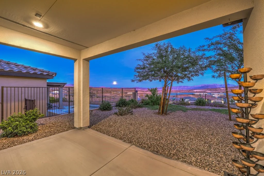 70 Lake Bluff, Henderson, NV 89011