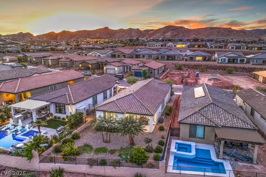 70 Lake Bluff, Henderson, NV 89011